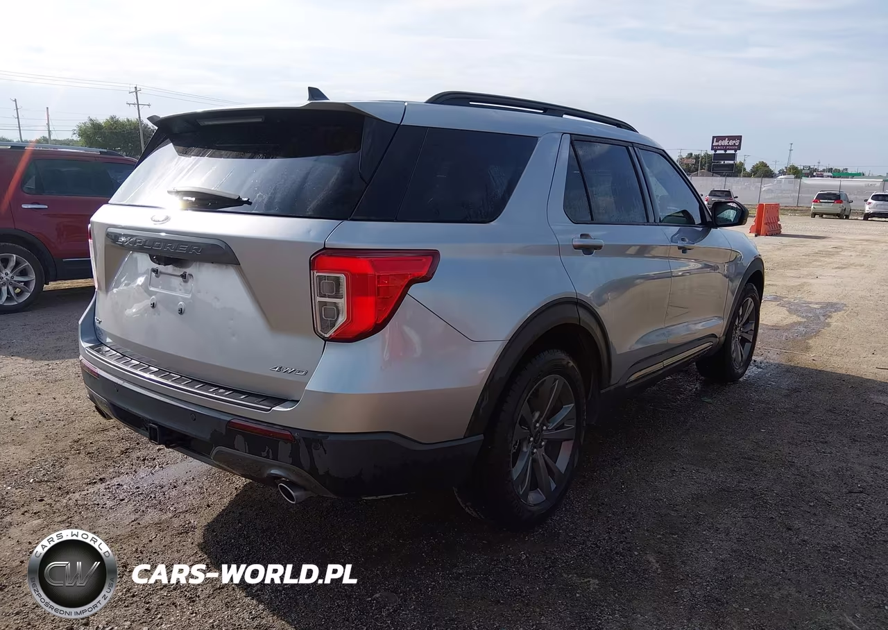 2021 Ford Explorer Xlt VIN:1FMSK8DH4MGA26241 - 4