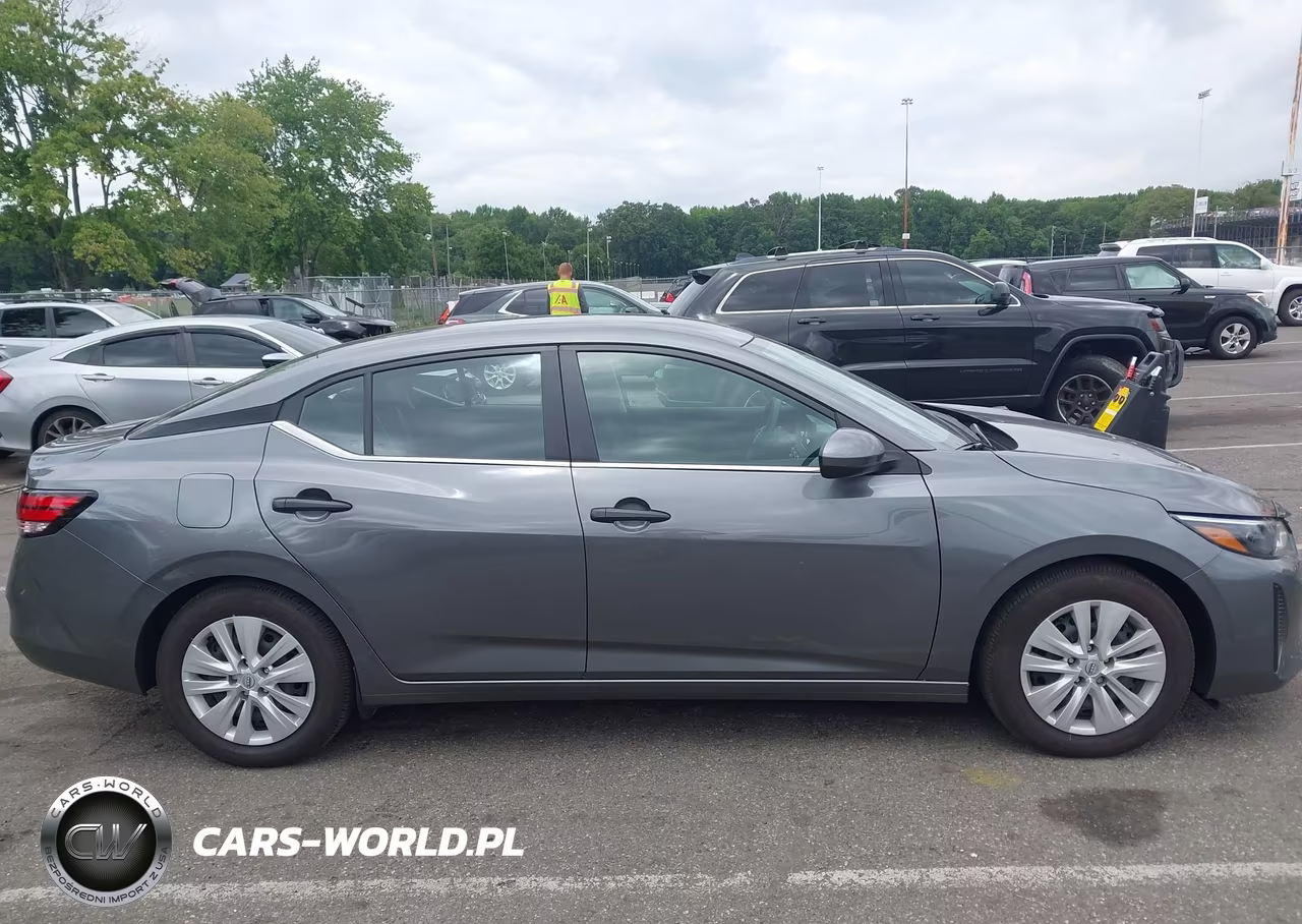2025 Nissan Sentra S VIN:3N1AB8BV9SY233151 - 13