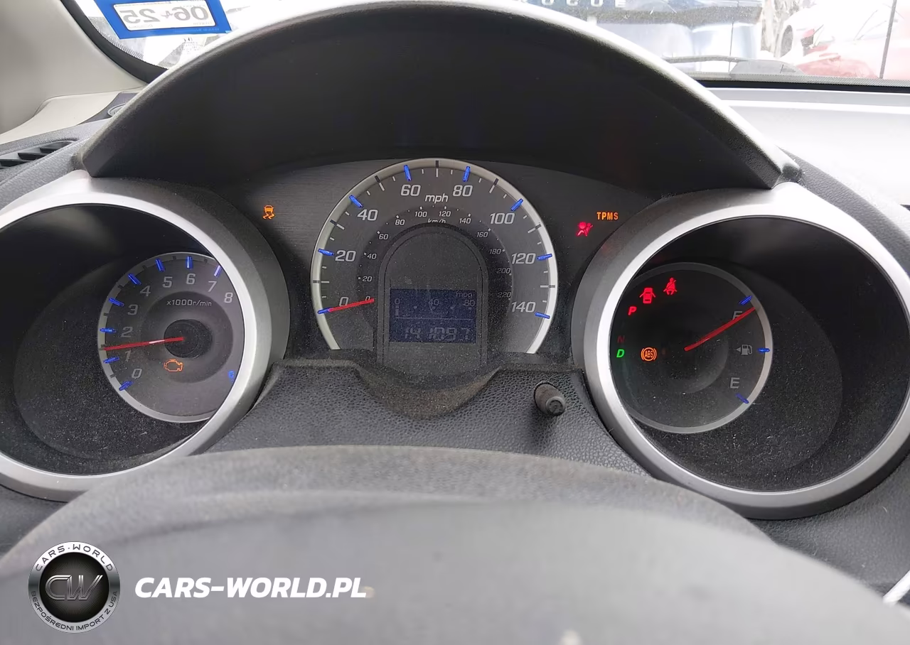 2013 Honda Fit VIN:JHMGE8H32DC029645 - 7