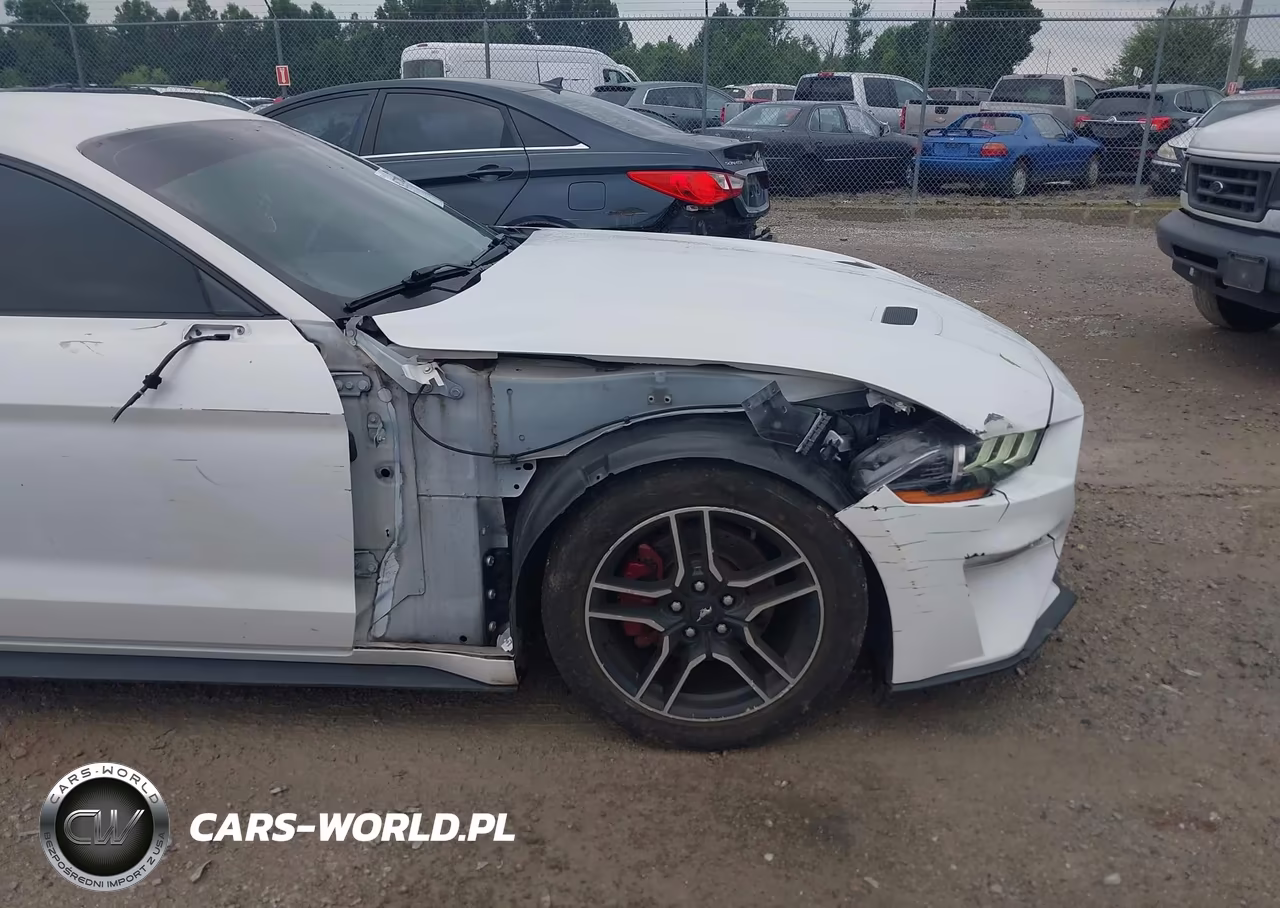 2020 Ford Mustang Ecoboost Premium Fastback VIN:1FA6P8TH8L5139084 - 6