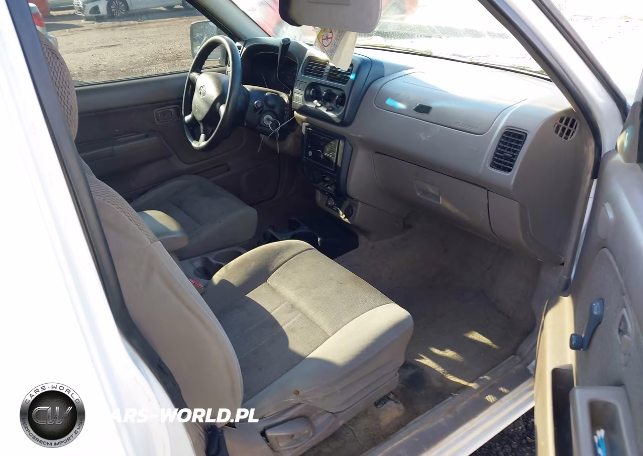 2001 Nissan Frontier Xe VIN:1N6DD26SX1C350565 - 5