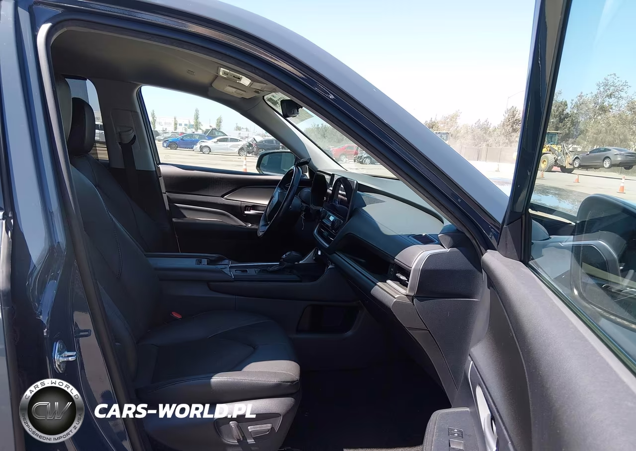2024 Toyota Grand Highlander Xle VIN:5TDAAAB51RS035611 - 5