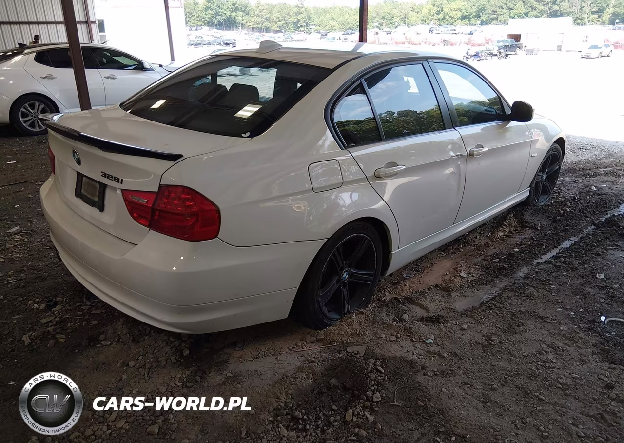 2011 BMW 328I VIN:WBAPH7C55BE851737 - 4