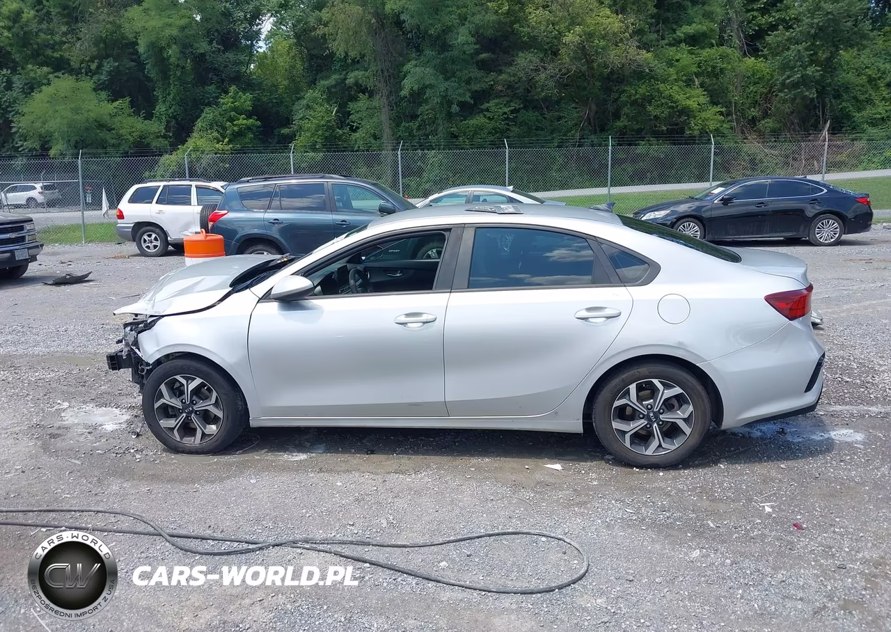 2019 Kia Forte Lxs VIN:3KPF24AD0KE023558 - 14