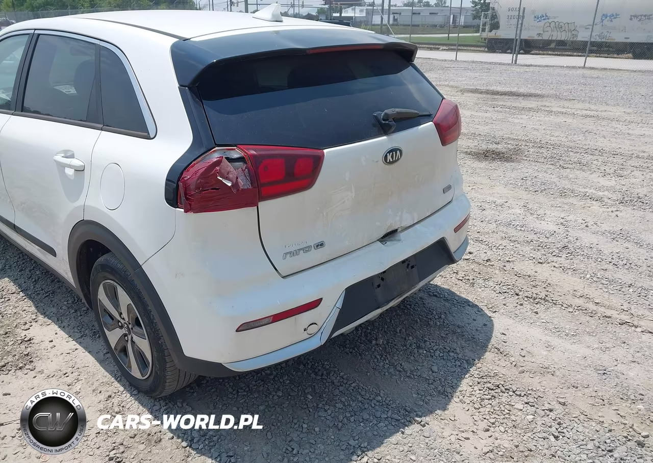 2017 Kia Niro Fe VIN:KNDCB3LC1H5040780 - 6