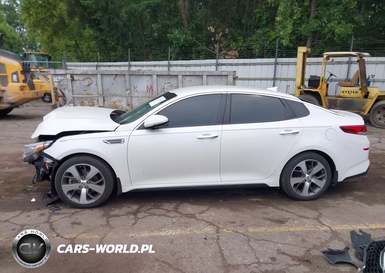2019 Kia Optima S VIN:5XXGT4L3XKG316767 - 15