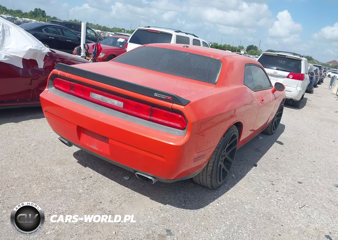 2008 Dodge Challenger Srt8 VIN:2B3LJ74WX8H301286 - 4