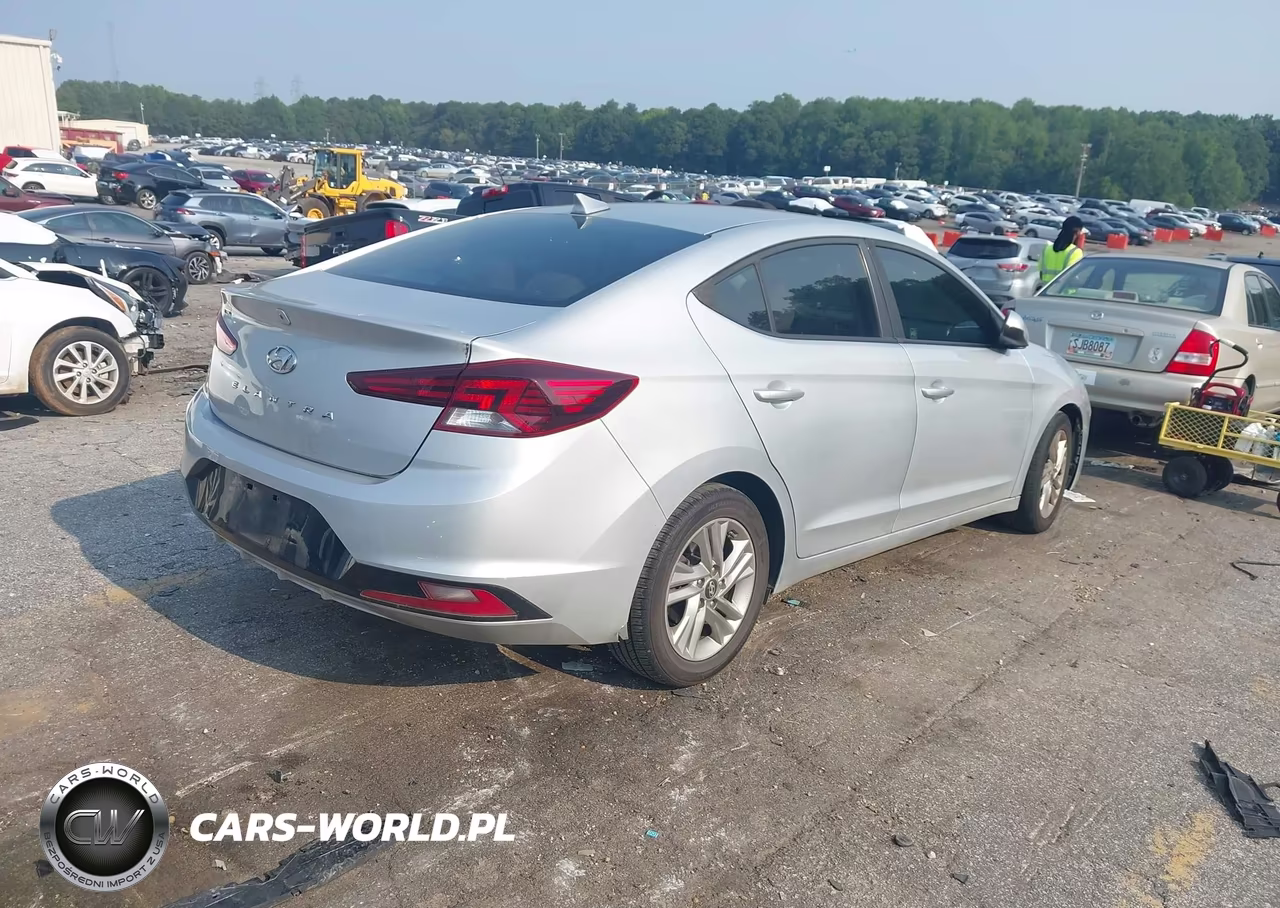 2019 Hyundai Elantra Sel VIN:KMHD84LF9KU758900 - 4
