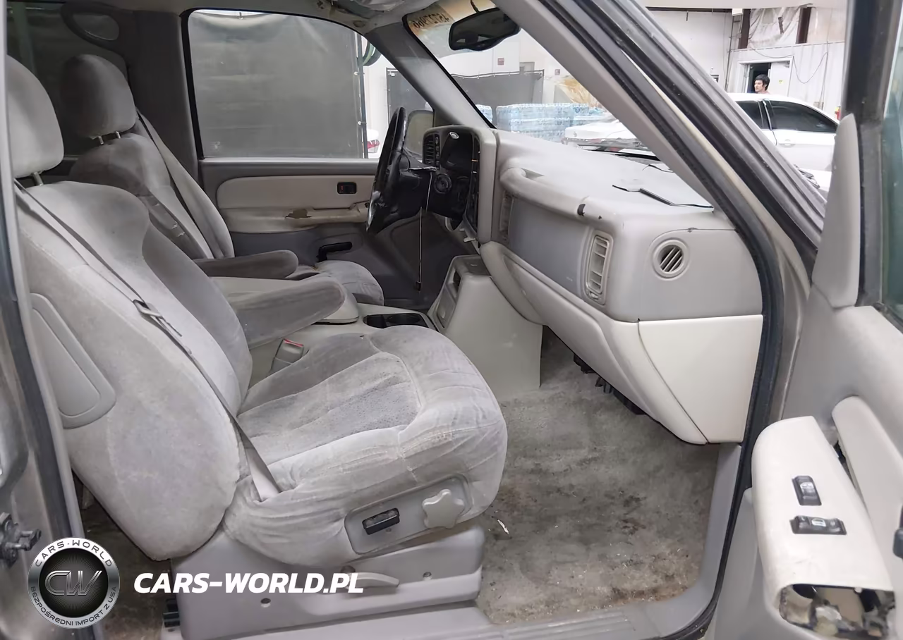 2000 Chevrolet Tahoe All New Ls VIN:1GNEK13T3YJ159541 - 5
