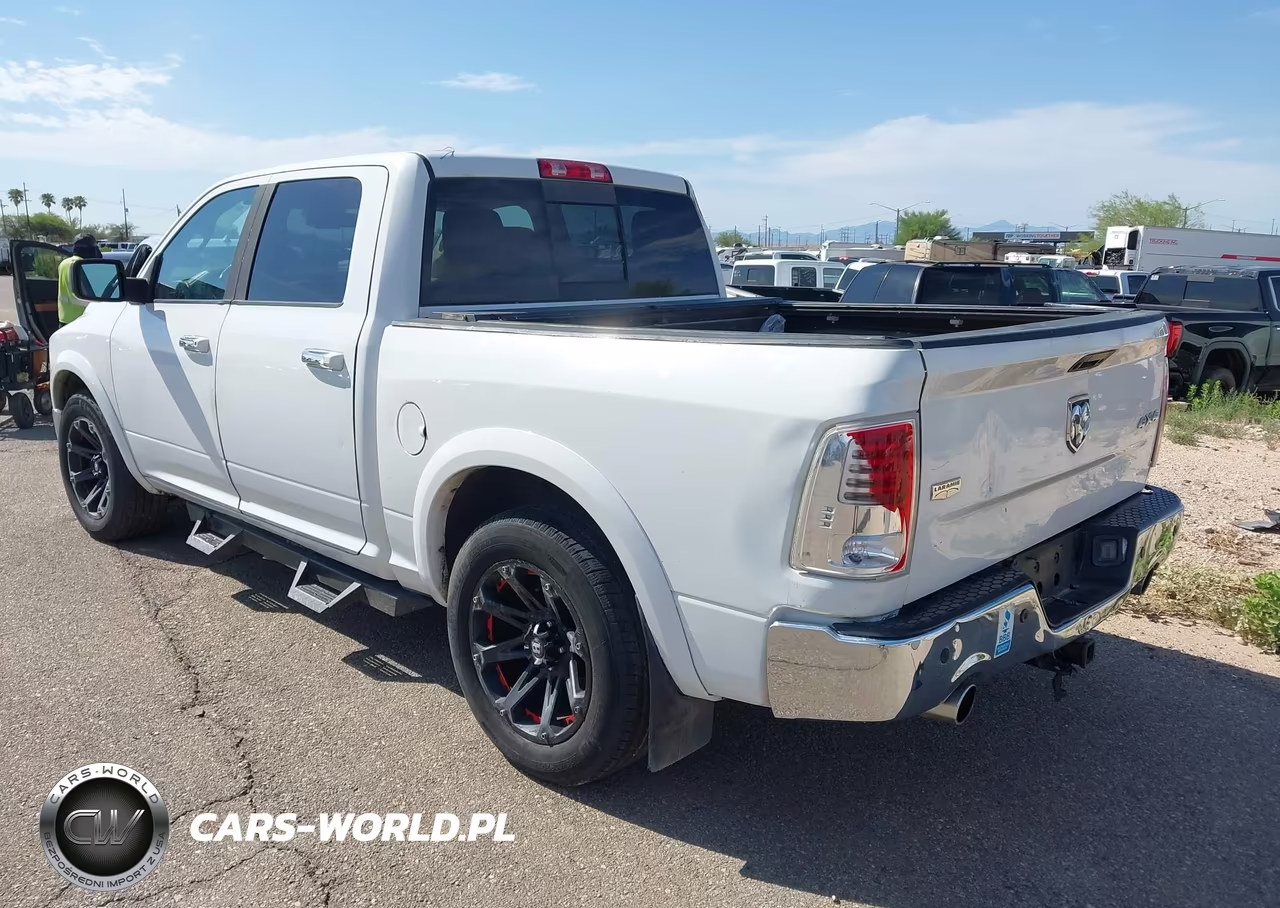 2013 Ram 1500 Laramie VIN:1C6RR7NT3DS623865 - 3