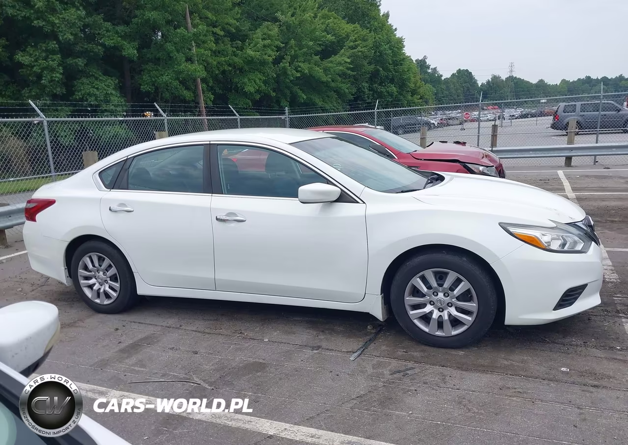 2018 Nissan Altima 2.5 S VIN:1N4AL3AP8JC296450 - 13