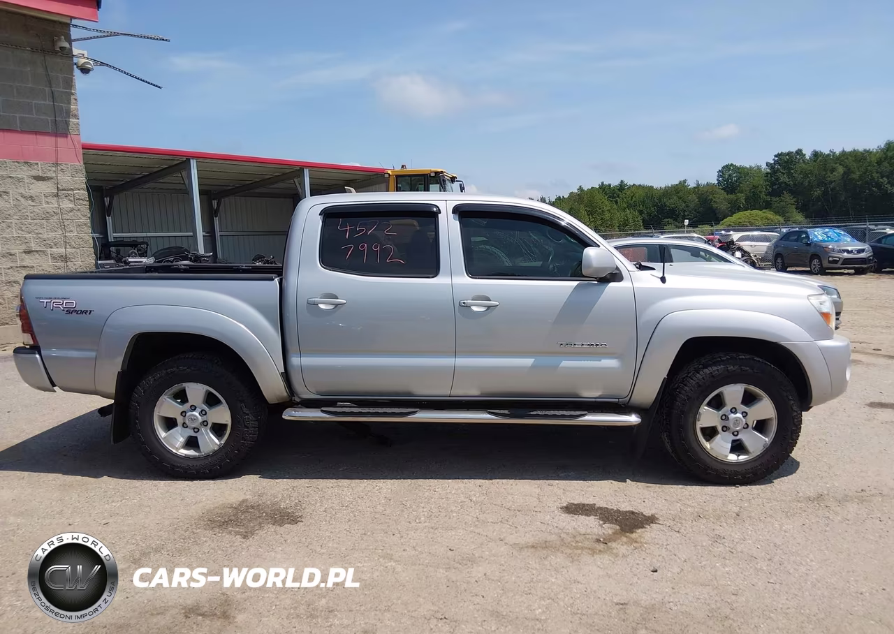 2009 Toyota Tacoma Base V6 VIN:3TMLU42N69M022046 - 12