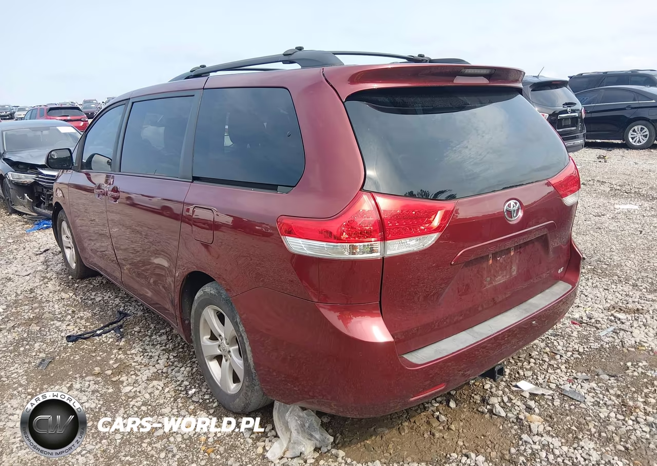 2014 Toyota Sienna Le V6 8 Passenger VIN:5TDKK3DC6ES491137 - 3