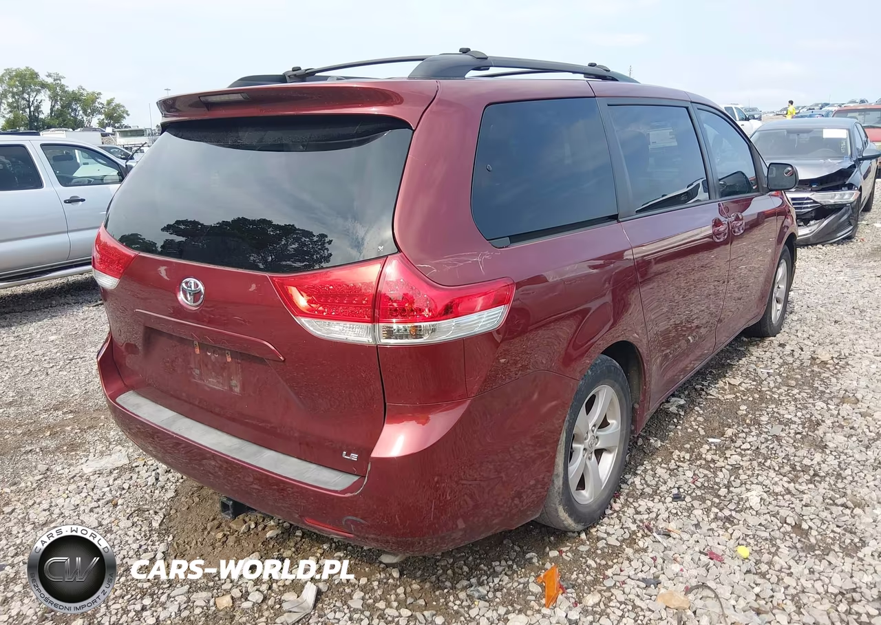 2014 Toyota Sienna Le V6 8 Passenger VIN:5TDKK3DC6ES491137 - 4