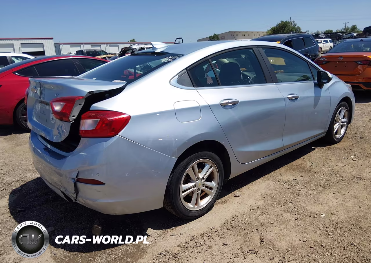 2017 Chevrolet Cruze Lt Auto VIN:1G1BE5SM2H7153014 - 4