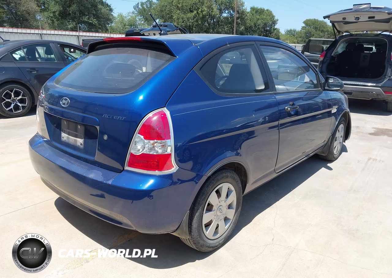 2007 Hyundai Accent Gs VIN:KMHCM36C77U036352 - 4