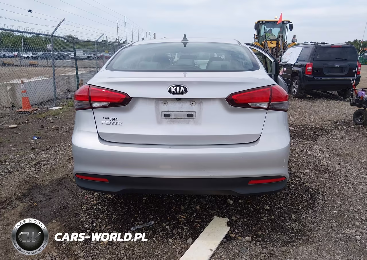 2017 Kia Forte Lx VIN:3KPFL4A72HE076732 - 16