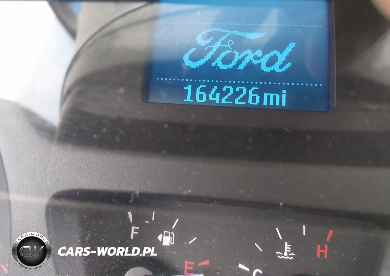 2018 Ford Transit-250 VIN:1FTYR2XM8JKA70686 - 16