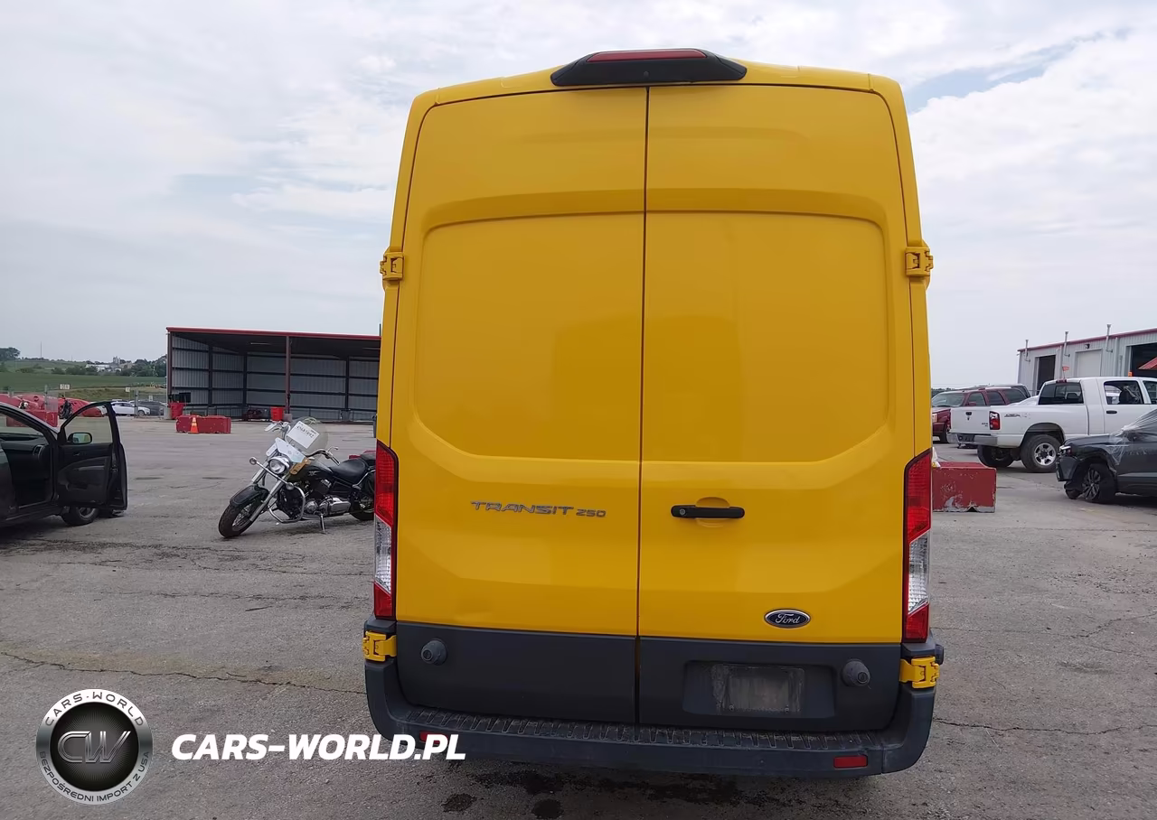2018 Ford Transit-250 VIN:1FTYR2XM8JKA70686 - 17