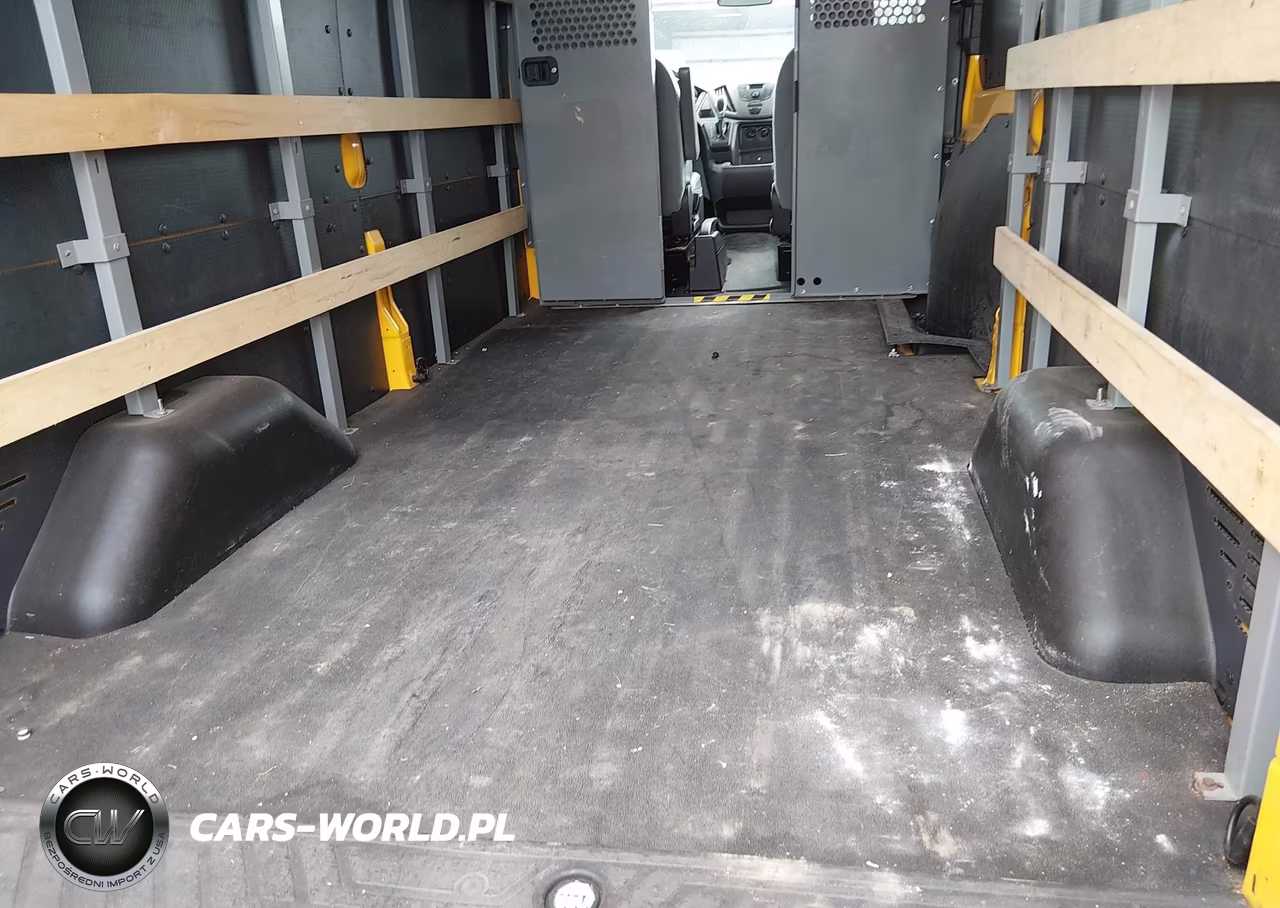 2018 Ford Transit-250 VIN:1FTYR2XM8JKA70686 - 8