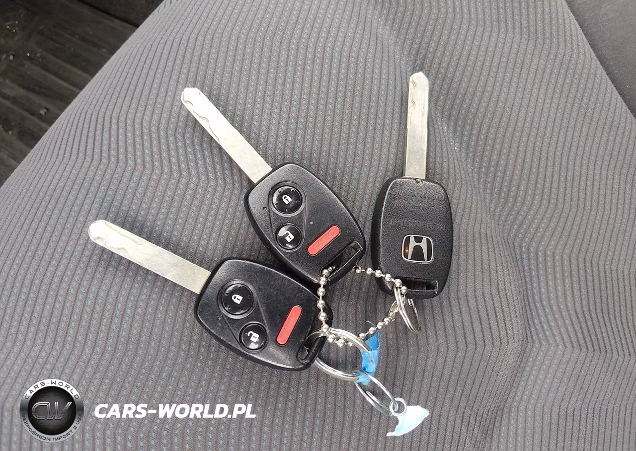 2013 Honda Fit VIN:JHMGE8H35DC021670 - 11