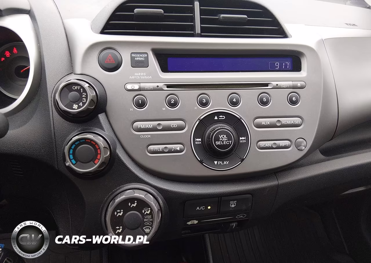 2013 Honda Fit VIN:JHMGE8H35DC021670 - 13