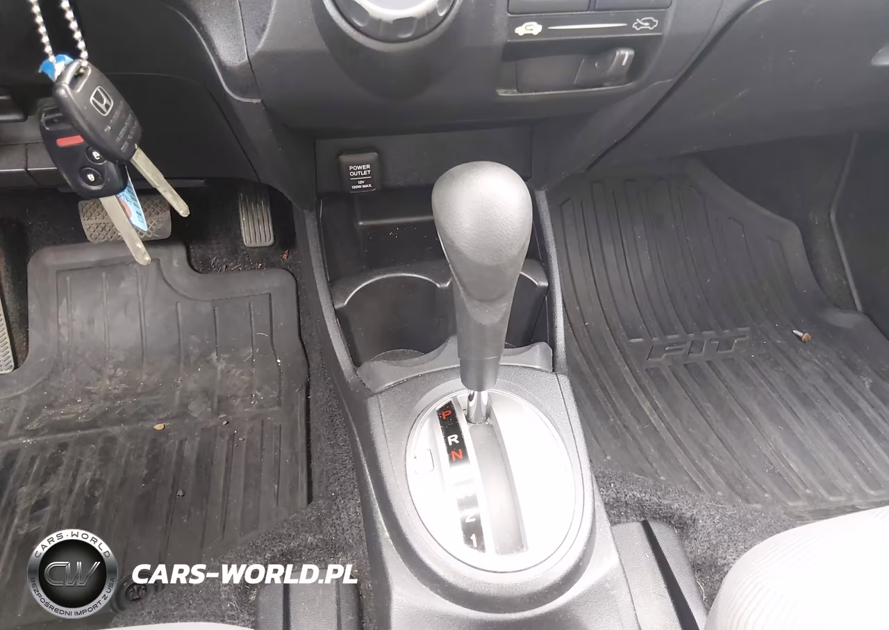 2013 Honda Fit VIN:JHMGE8H35DC021670 - 14