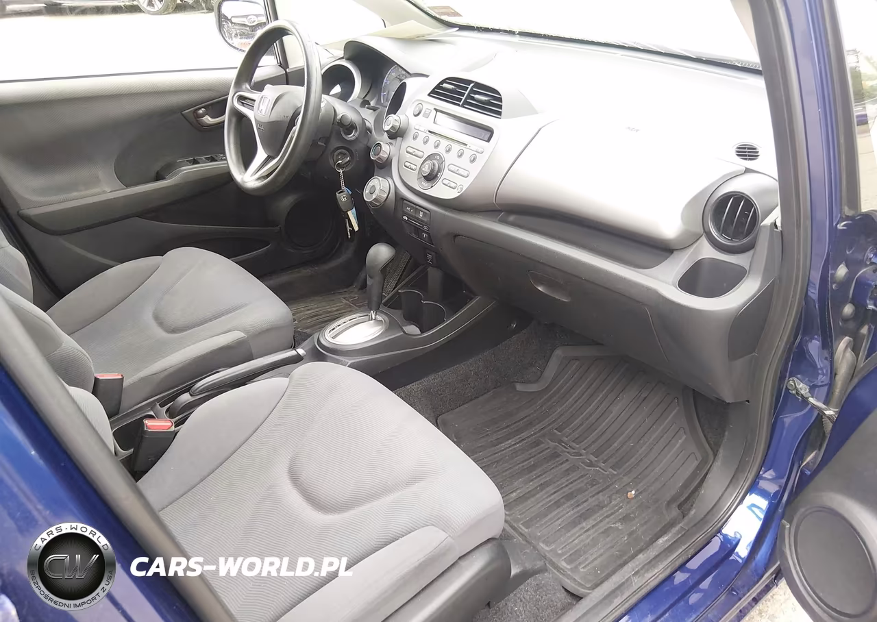 2013 Honda Fit VIN:JHMGE8H35DC021670 - 5
