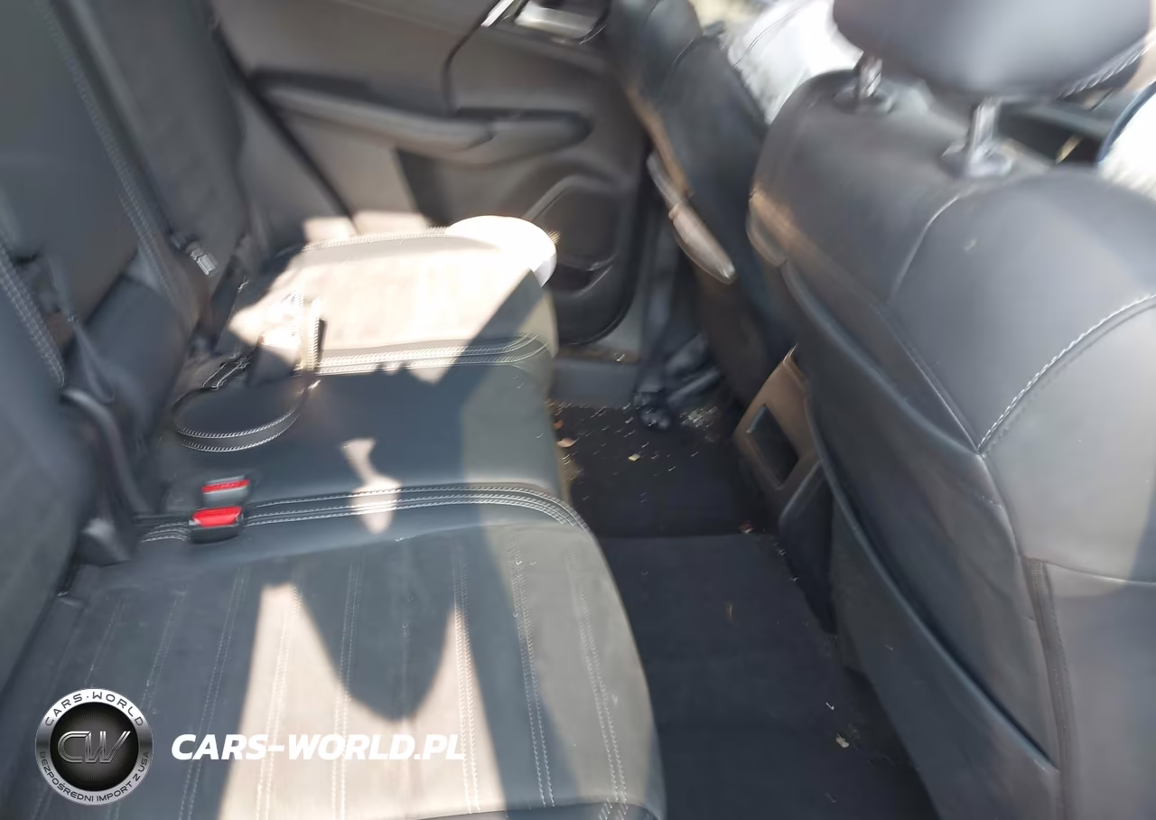 2024 Mitsubishi Outlander VIN:JA4J4VA86RZ049068 - 8