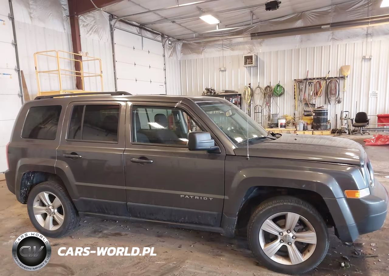 2015 Jeep Patriot Latitude VIN:1C4NJRFB4FD184070 - 12