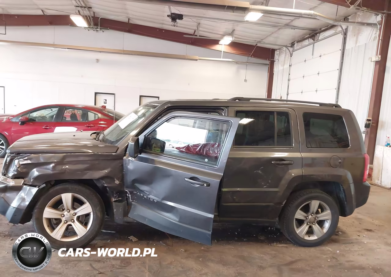 2015 Jeep Patriot Latitude VIN:1C4NJRFB4FD184070 - 13