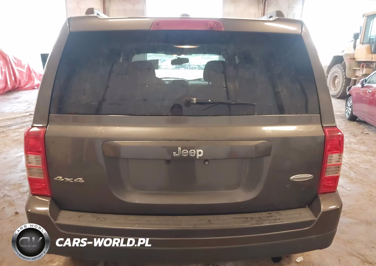 2015 Jeep Patriot Latitude VIN:1C4NJRFB4FD184070 - 15