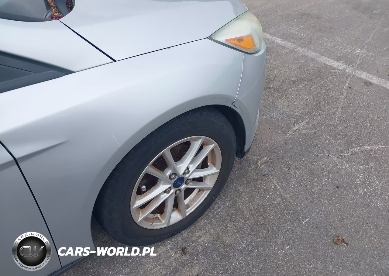 2015 Ford Focus Se VIN:1FADP3K21FL351154 - 12