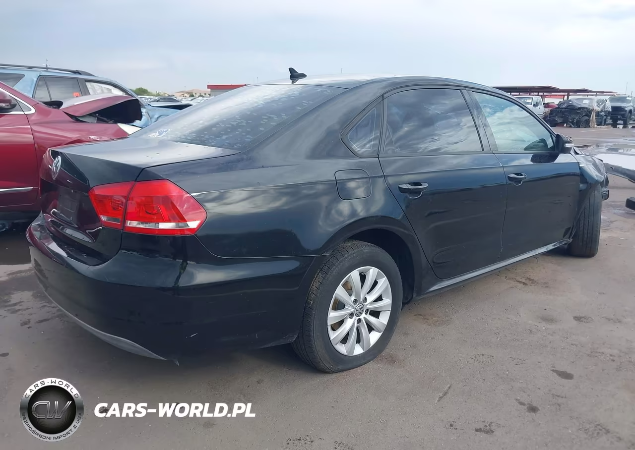 2013 Volkswagen Passat 2.5L Wolfsburg Edition VIN:1VWAP7A34DC142323 - 4