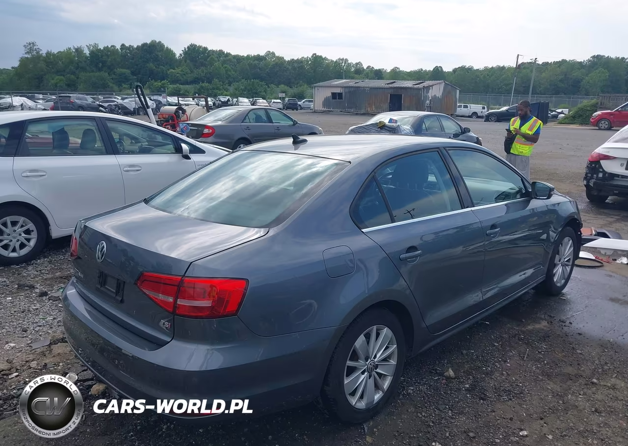 2015 Volkswagen Jetta 1.8T Se VIN:3VWD17AJ8FM249129 - 4