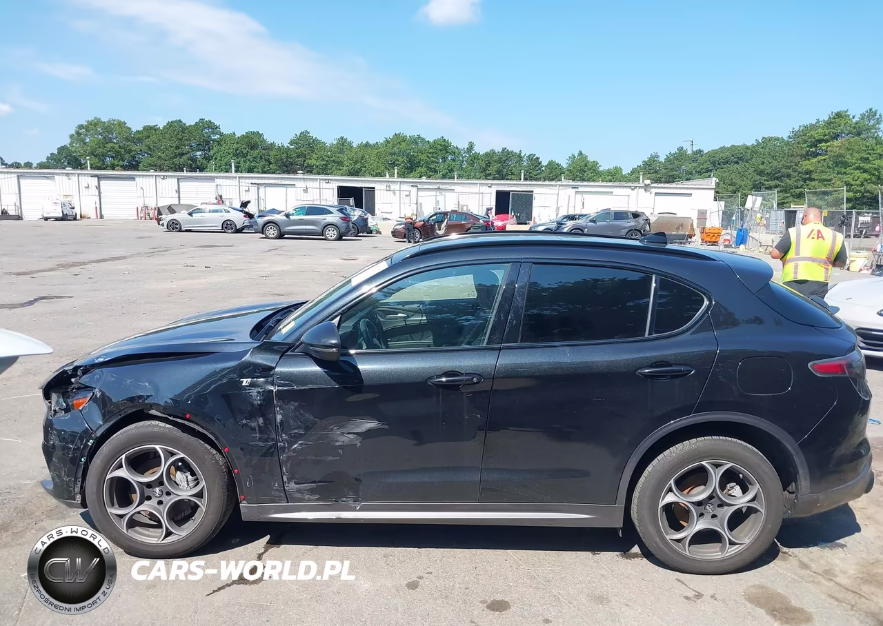 2024 Alfa Romeo Stelvio Ti Awd VIN:ZASPAKBN4R7D75174 - 14