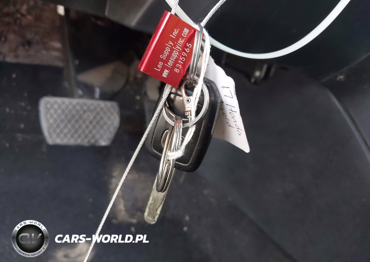 2017 Honda Accord Lx VIN:1HGCR2F33HA193493 - 9