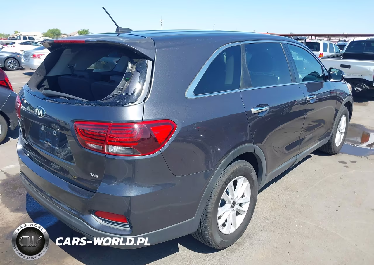 2019 Kia Sorento 3.3L Lx VIN:5XYPG4A55KG486152 - 4