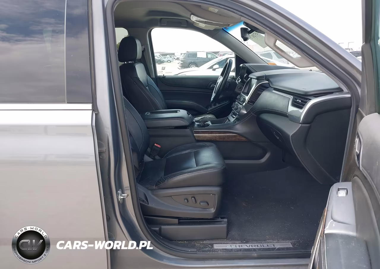 2019 Chevrolet Suburban Lt VIN:1GNSCHKC8KR176225 - 5