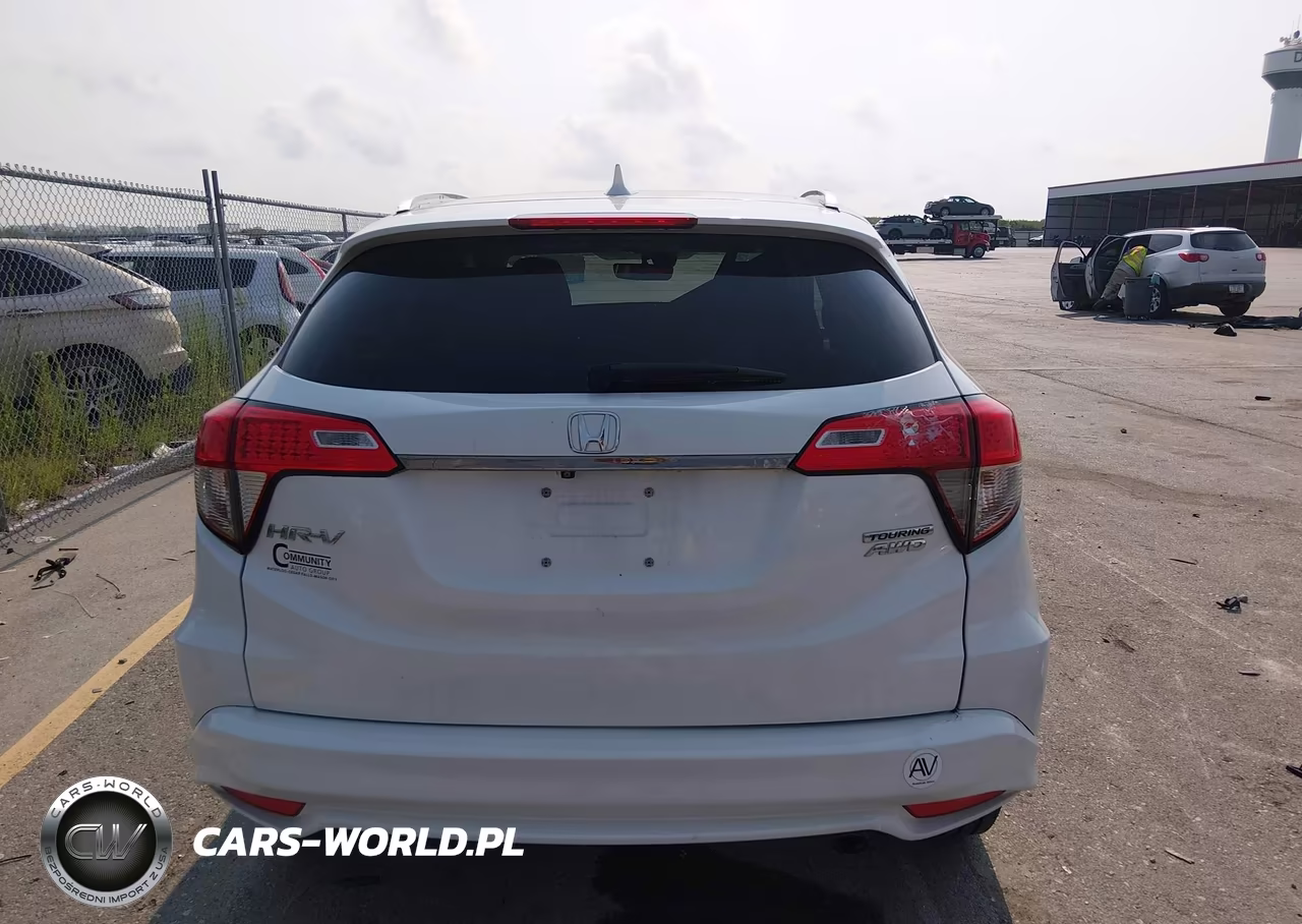 2019 Honda Hr-V Touring VIN:3CZRU6H91KM700573 - 17
