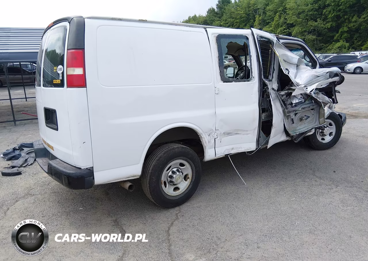 2012 Chevrolet Express 2500 Work Van VIN:1GCWGFCA7C1197387 - 4