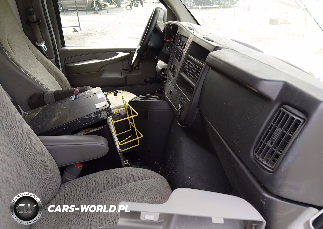 2012 Chevrolet Express 2500 Work Van VIN:1GCWGFCA7C1197387 - 5