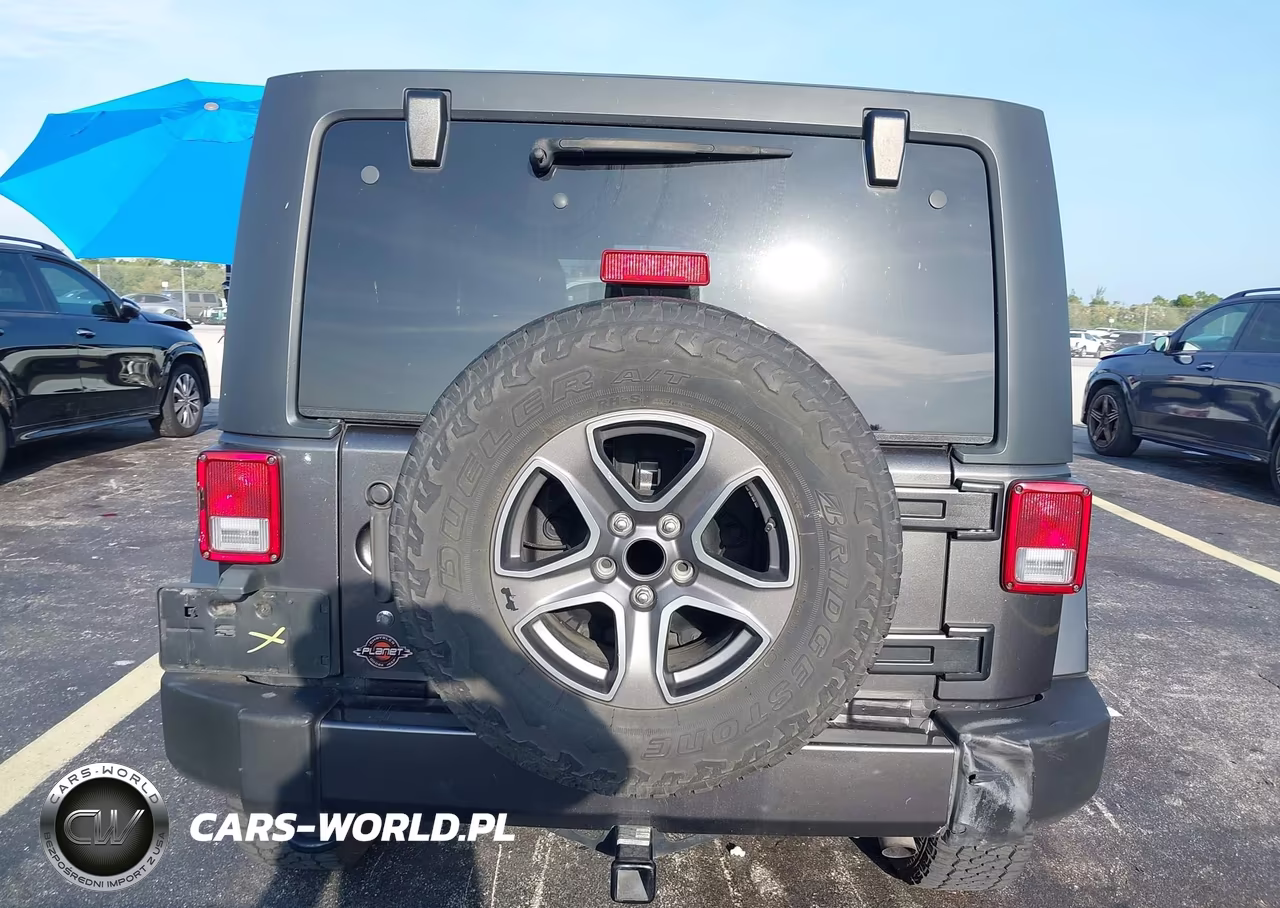 2016 Jeep Wrangler Unlimited Sahara VIN:1C4BJWEG9GL303589 - 16