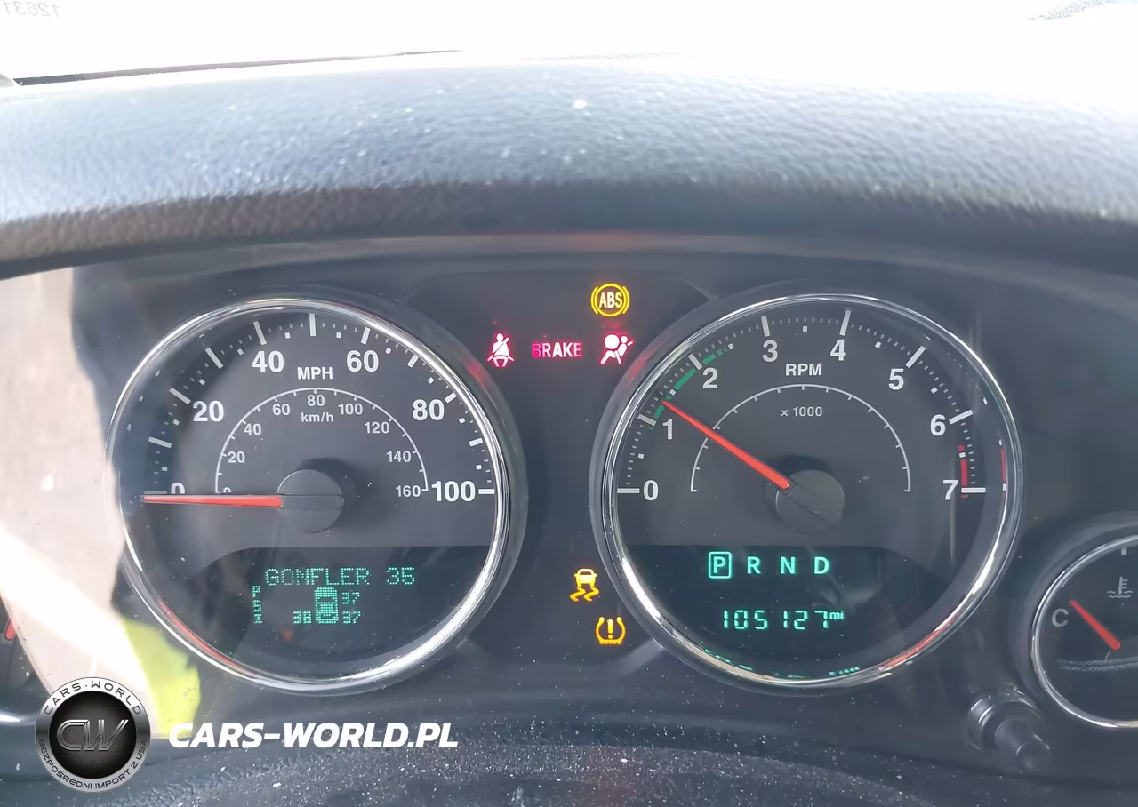 2016 Jeep Wrangler Unlimited Sahara VIN:1C4BJWEG9GL303589 - 7