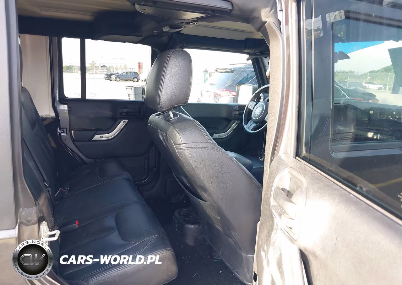 2016 Jeep Wrangler Unlimited Sahara VIN:1C4BJWEG9GL303589 - 8