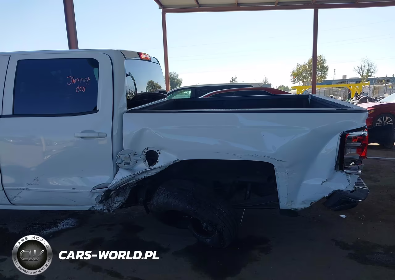 2018 Chevrolet Silverado 1500 1Lt VIN:3GCPCREC0JG328853 - 6
