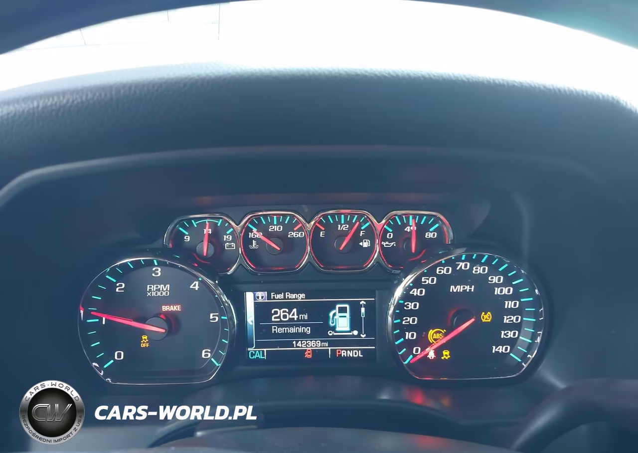 2018 Chevrolet Silverado 1500 1Lt VIN:3GCPCREC0JG328853 - 7