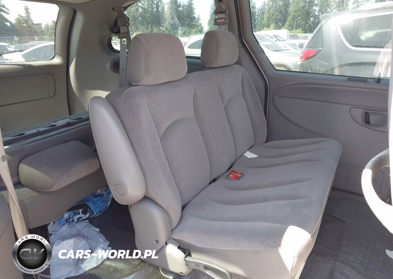2002 Chrysler Town & Country Lx VIN:2C4GP44332R729253 - 8
