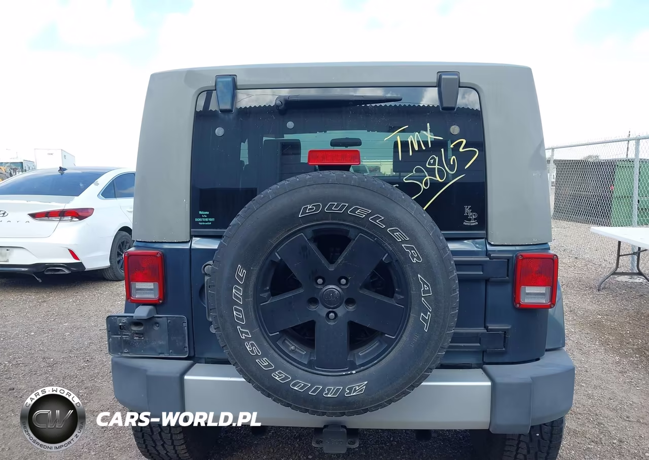 2008 Jeep Wrangler Sahara VIN:1J4FA54138L552863 - 16