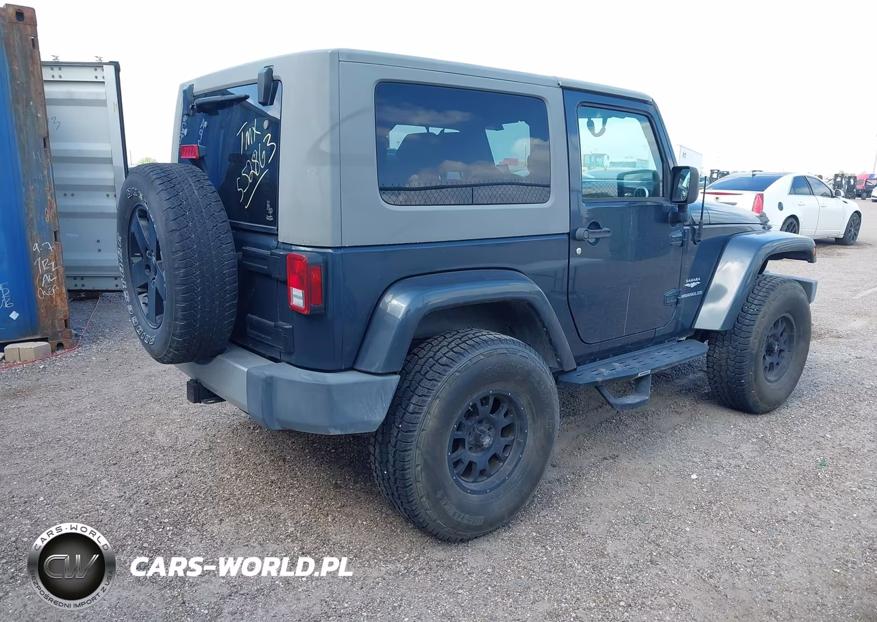 2008 Jeep Wrangler Sahara VIN:1J4FA54138L552863 - 4